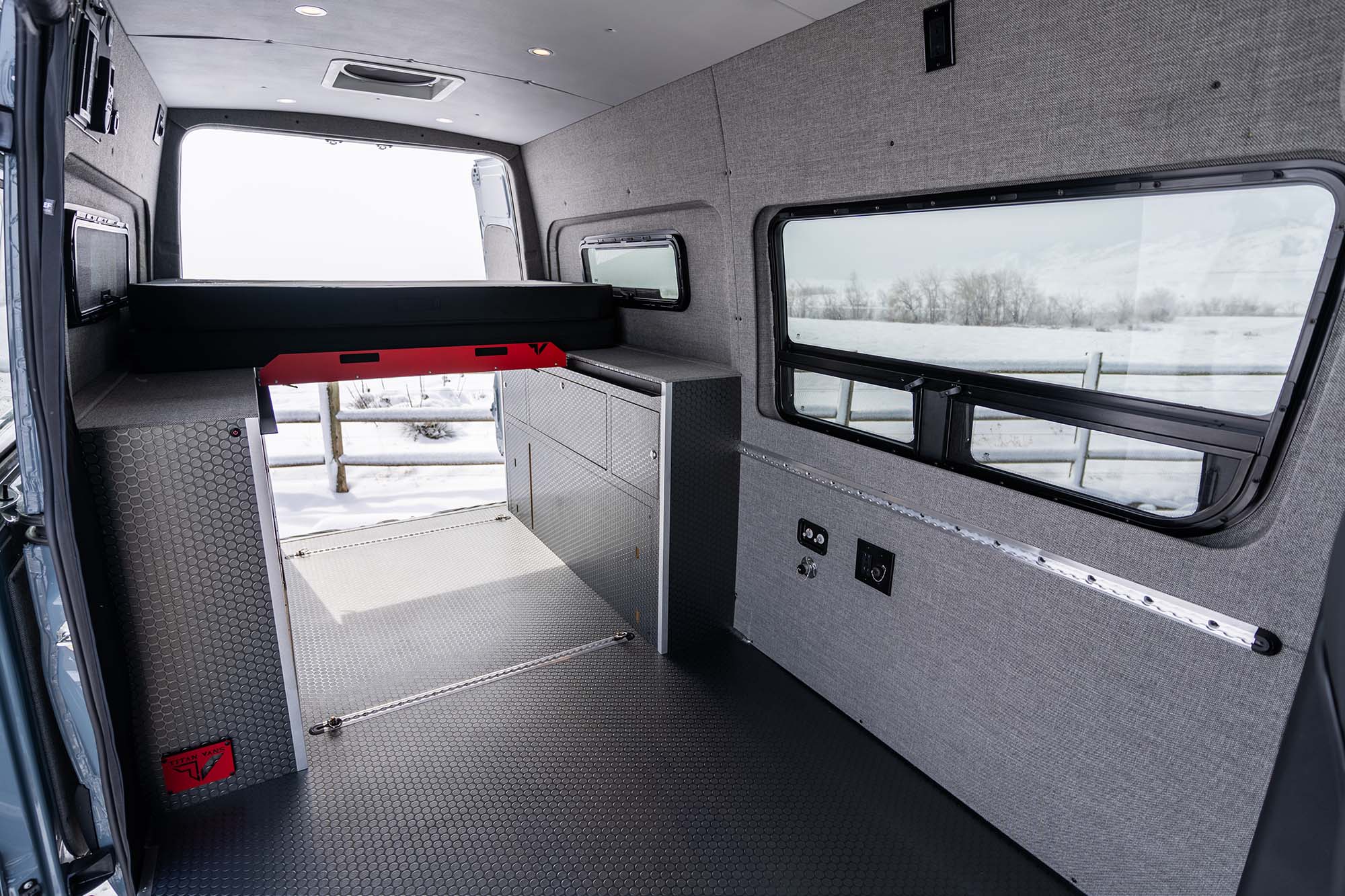 Classic 144 camper van — Mercedes-Benz Sprinter 144", photo 5