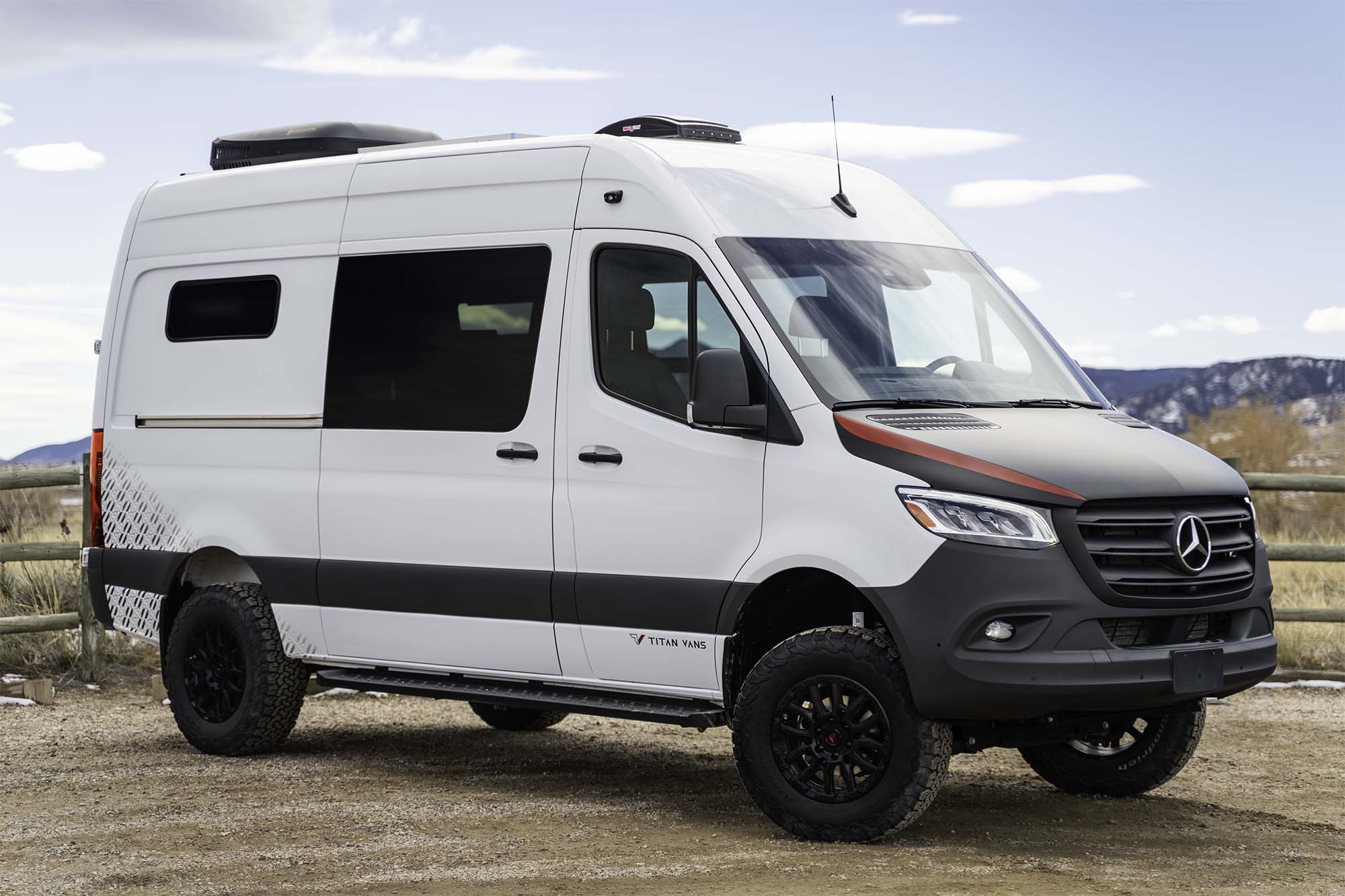 Classic 144 camper van — Mercedes-Benz Sprinter 144", photo 1