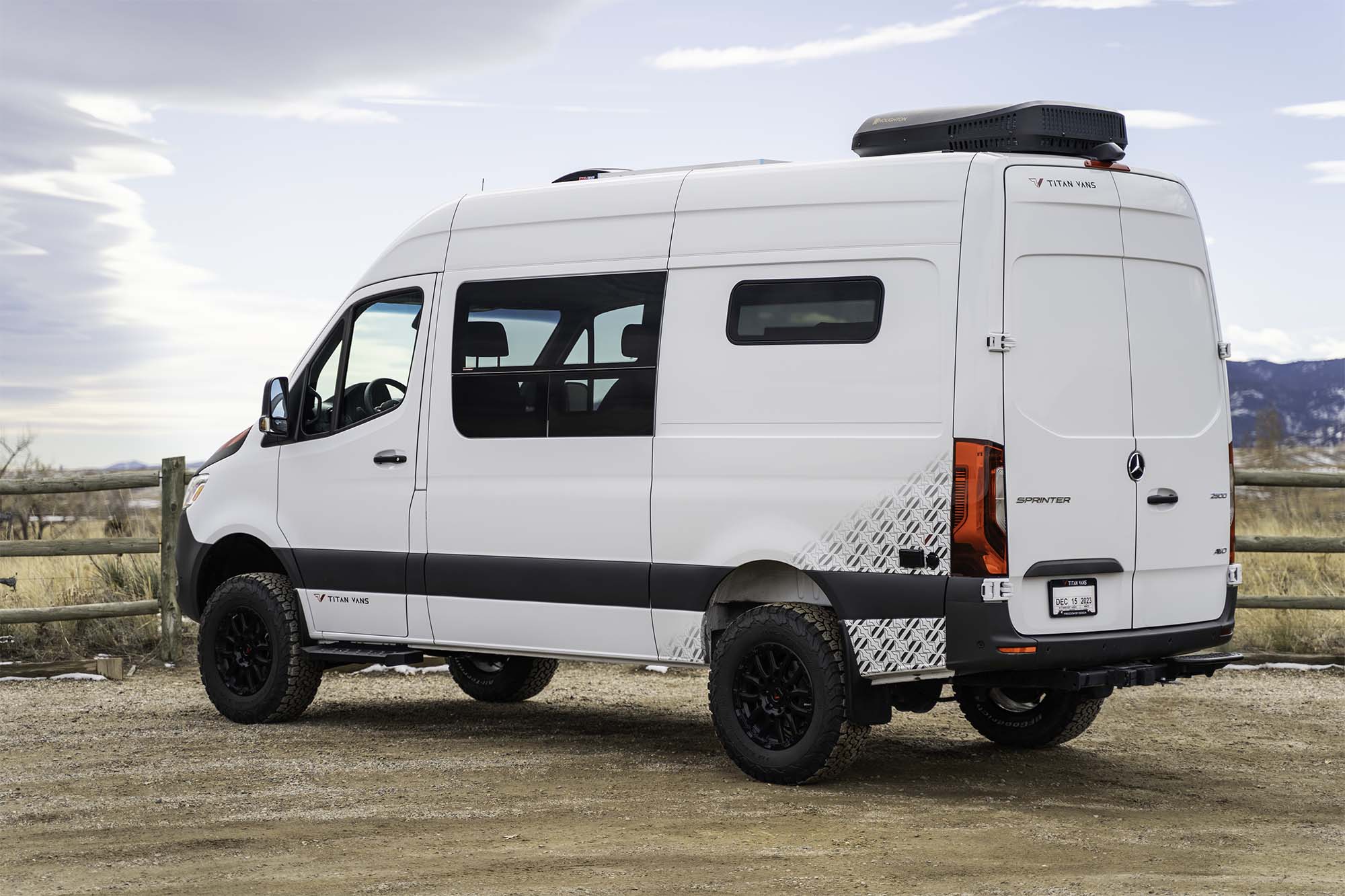 Classic 144 camper van — Mercedes-Benz Sprinter 144", photo 2