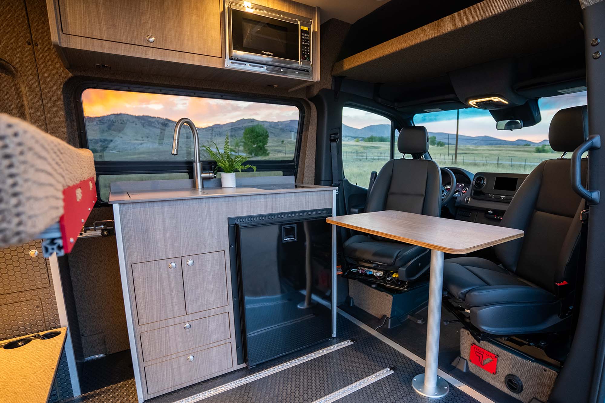 Classic 144 camper van — Mercedes-Benz Sprinter 144", photo 21