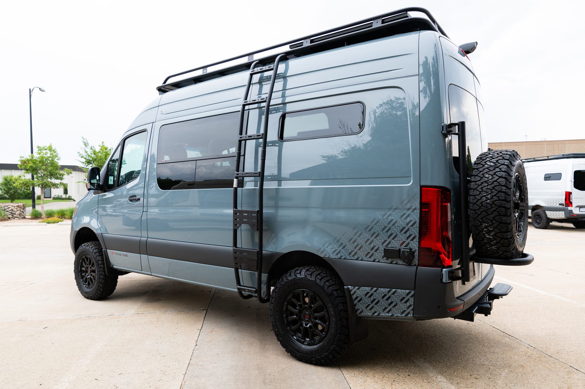 Classic 144 camper van — Mercedes-Benz Sprinter 144", photo 16