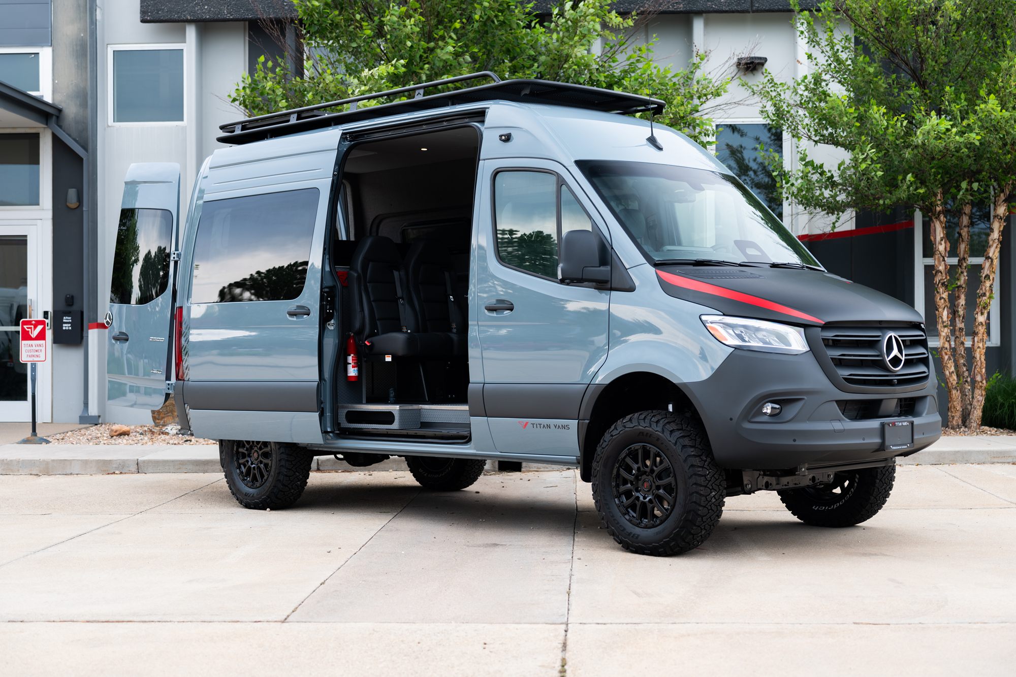 Classic 144 camper van — Mercedes-Benz Sprinter 144", photo 4