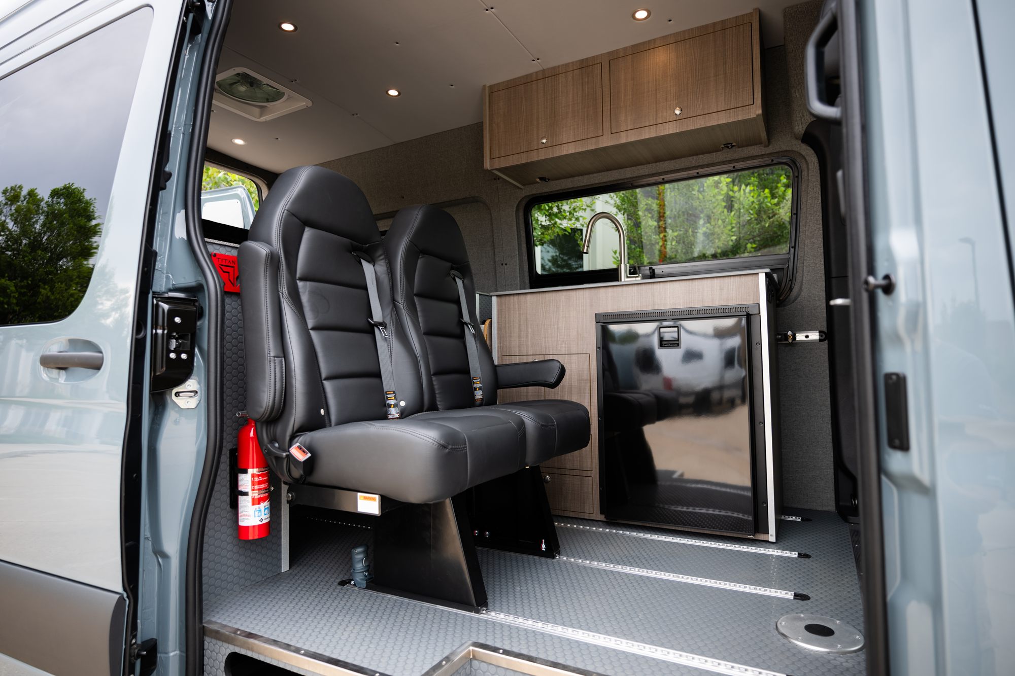 Classic 144 camper van — Mercedes-Benz Sprinter 144", photo 6
