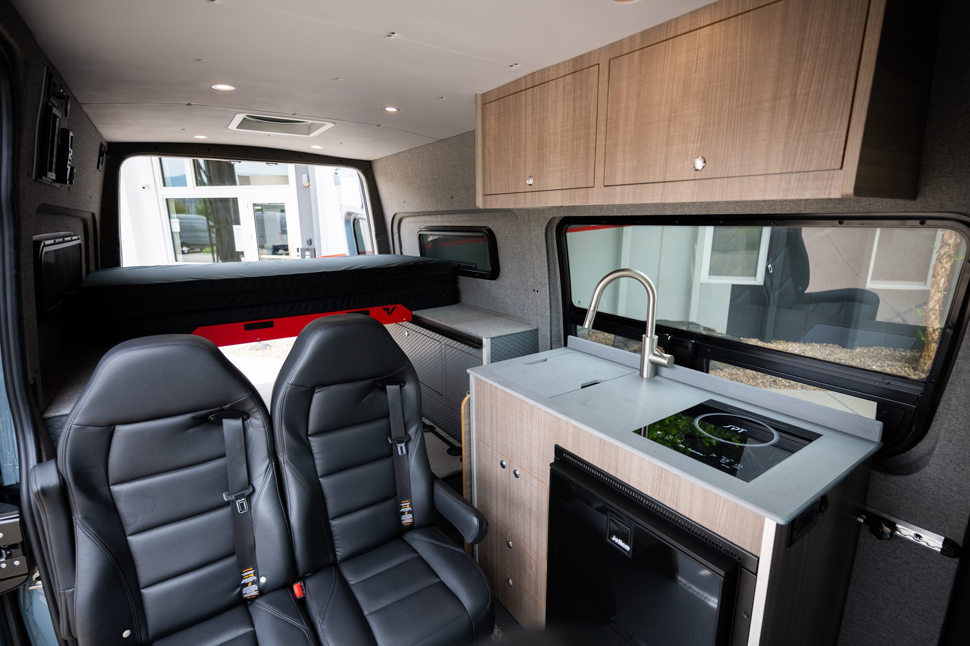 Classic 144 camper van — Mercedes-Benz Sprinter 144", photo 7