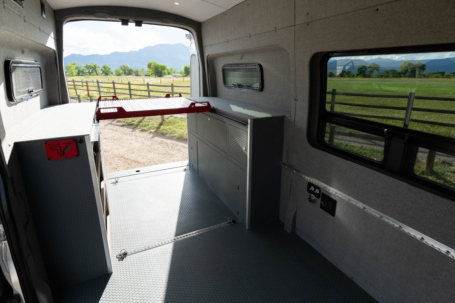 Classic 148 camper van — Ford Transit 148", photo 4