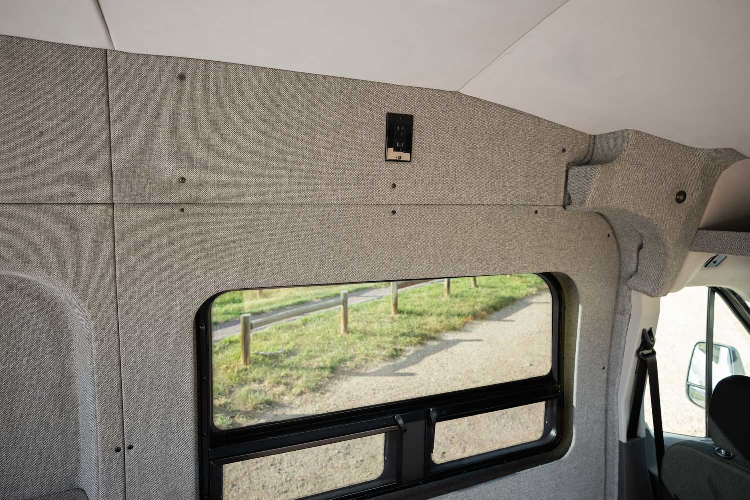 Classic 148 camper van — Ford Transit 148", photo 17
