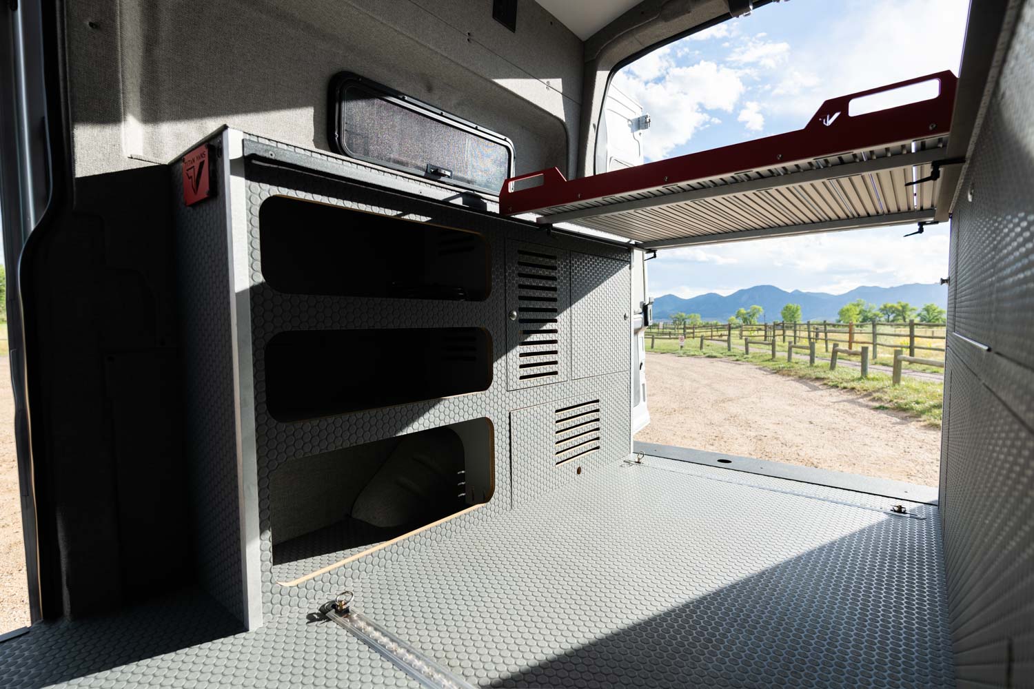 Classic 148 camper van — Ford Transit 148", photo 7