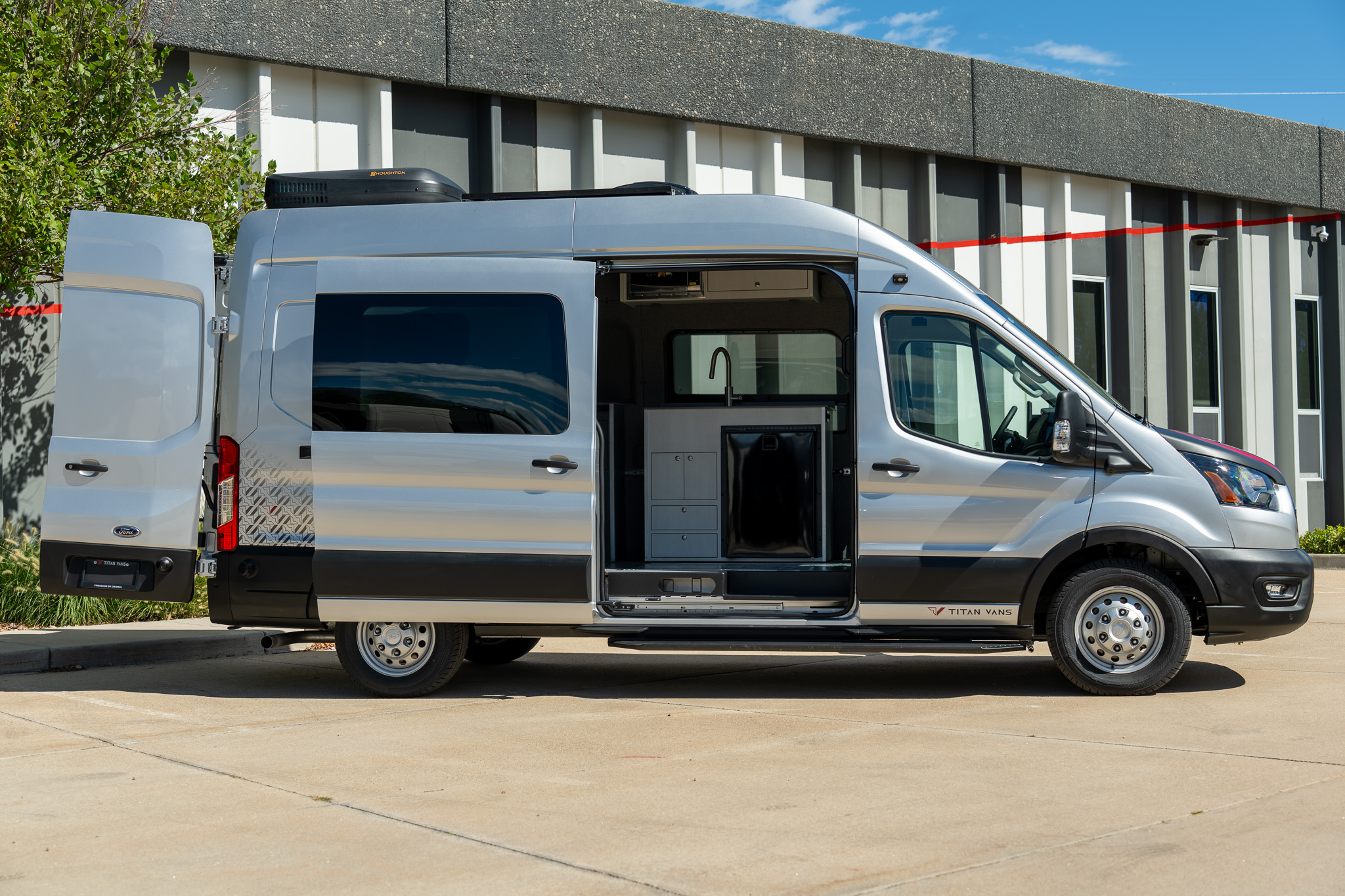 Classic 148 camper van — Ford Transit 148", photo 8
