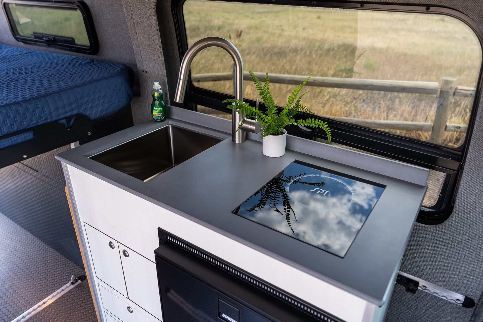 Classic 148 camper van — Ford Transit 148", photo 17