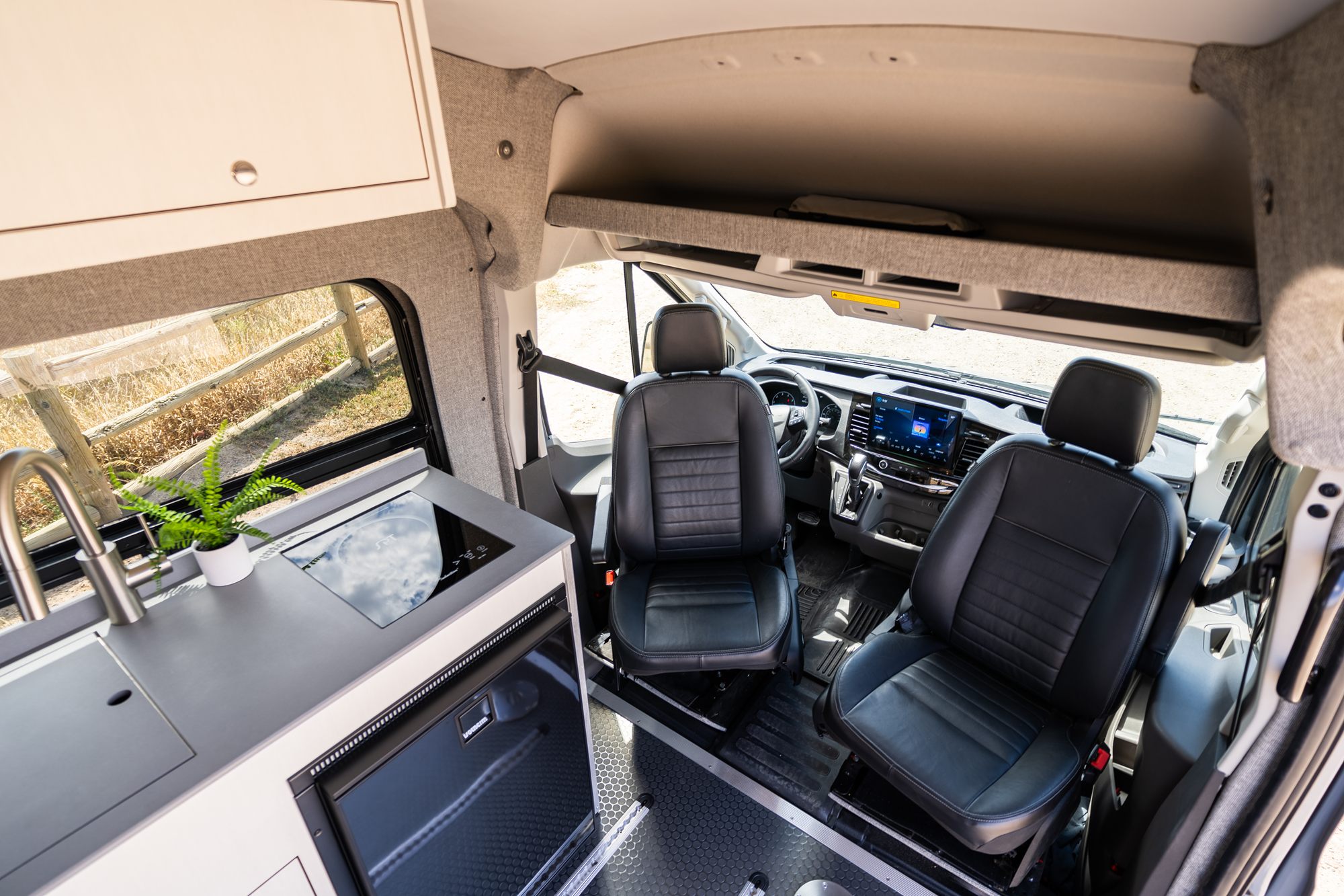 Classic 148 camper van — Ford Transit 148", photo 27