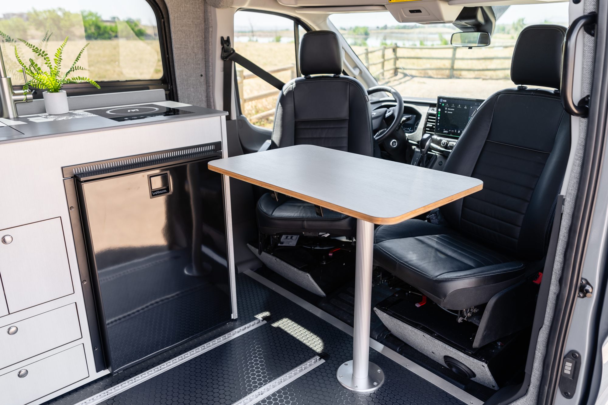 Classic 148 camper van — Ford Transit 148", photo 5