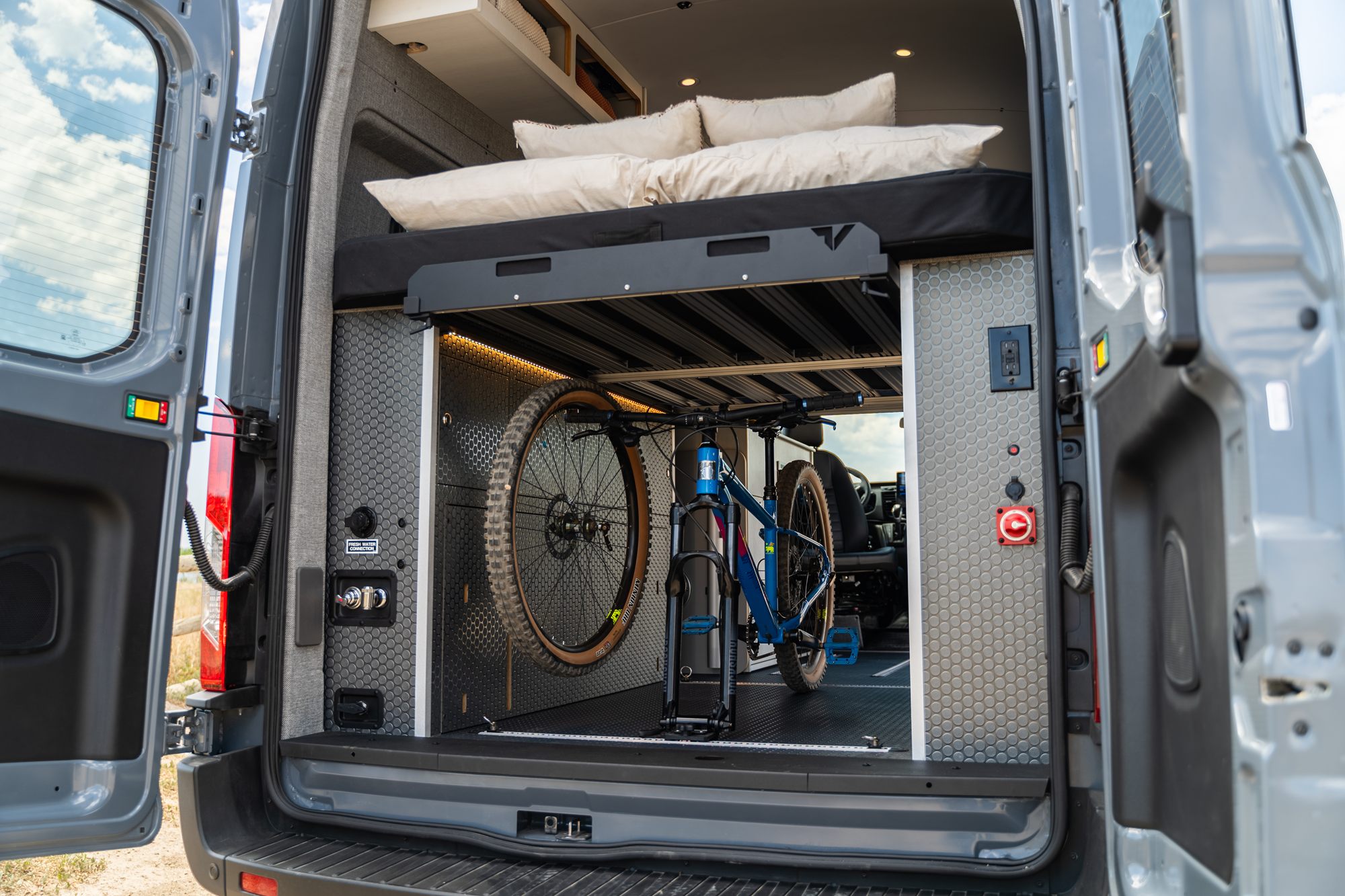 Classic 148 camper van — Ford Transit 148", photo 7