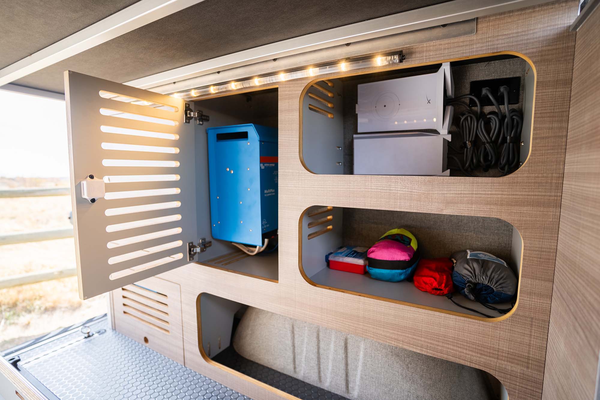 Metis 144 camper van — Mercedes-Benz Sprinter 144", photo 12