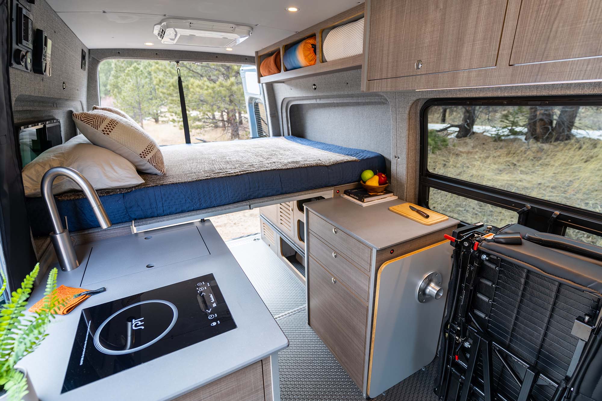 Metis 144 camper van — Mercedes-Benz Sprinter 144", photo 2