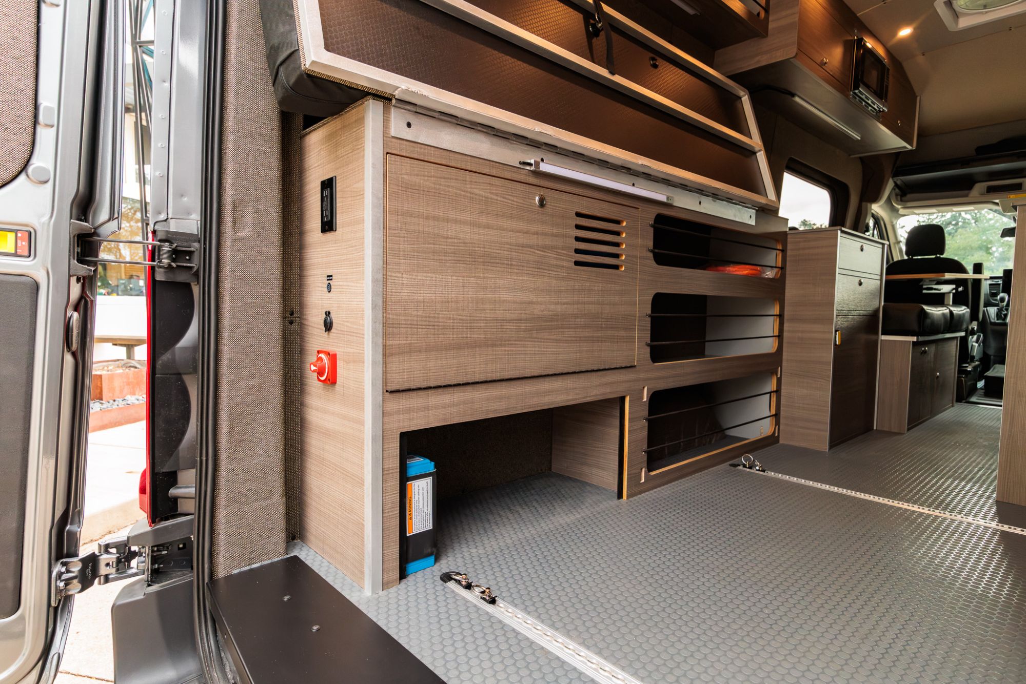 Metis 148 EL camper van — Ford Transit 148" EL, photo 18