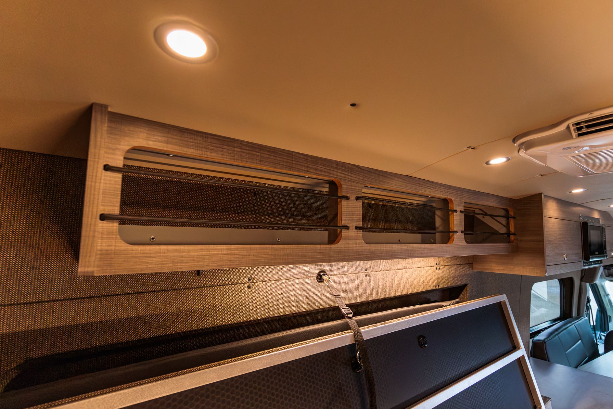 Metis 148 EL camper van — Ford Transit 148" EL, photo 31