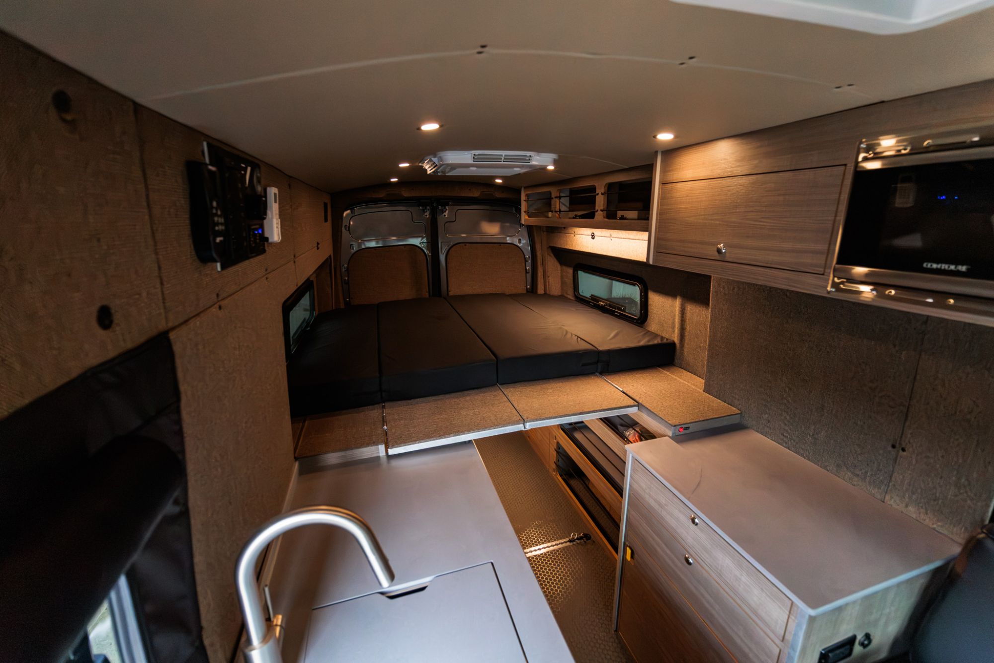 Metis 148 EL camper van — Ford Transit 148" EL, photo 37