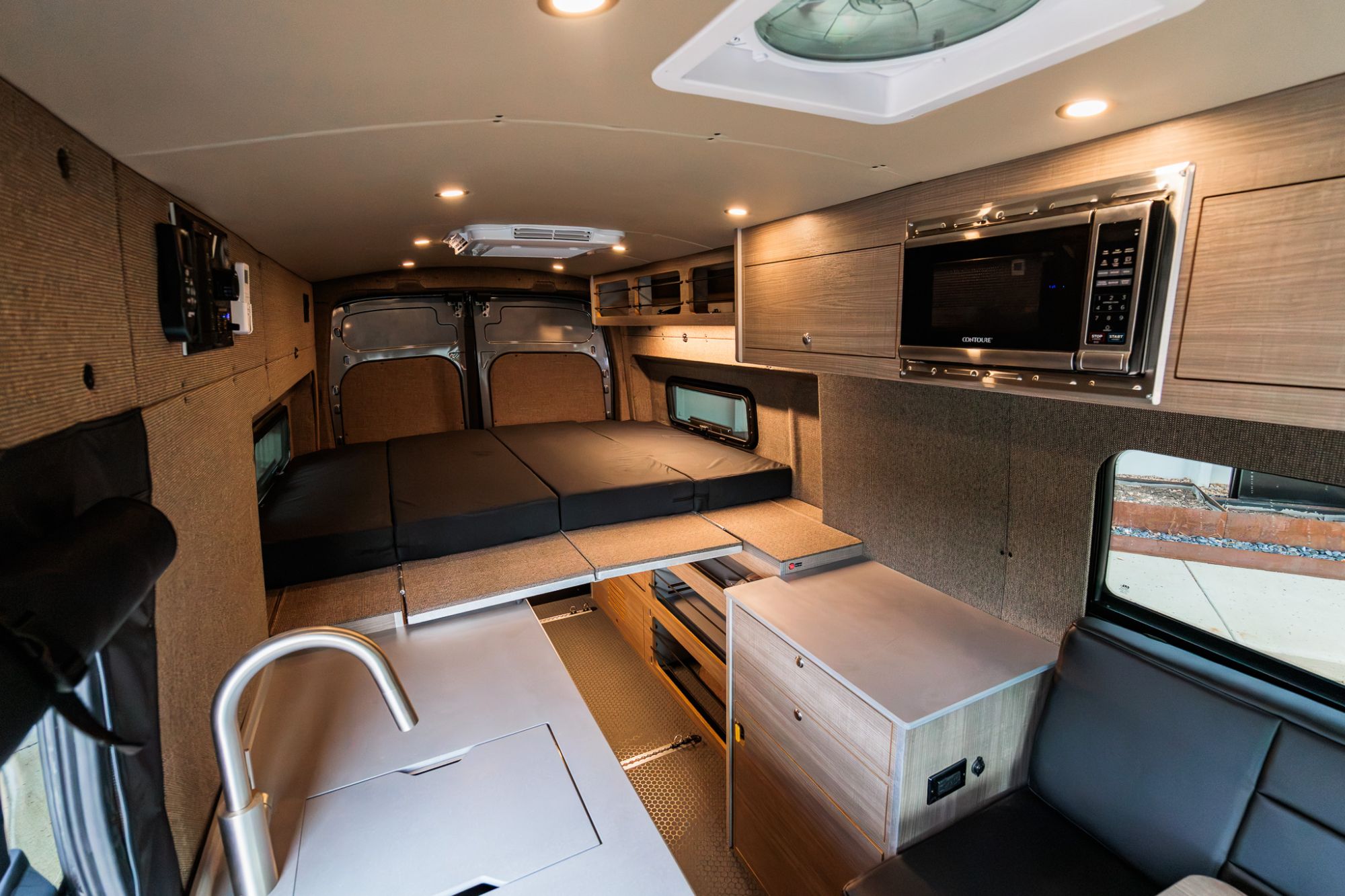 Metis 148 EL camper van — Ford Transit 148" EL, photo 38