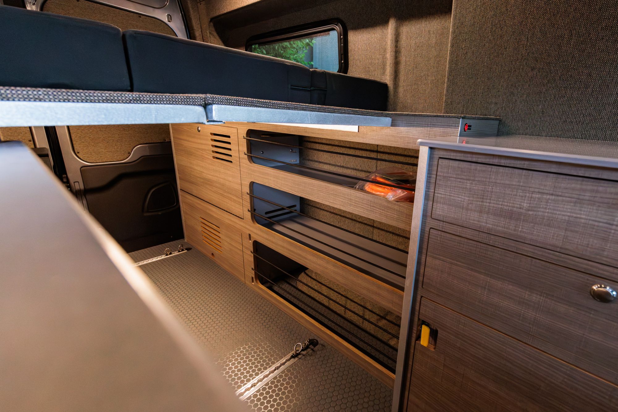 Metis 148 EL camper van — Ford Transit 148" EL, photo 41