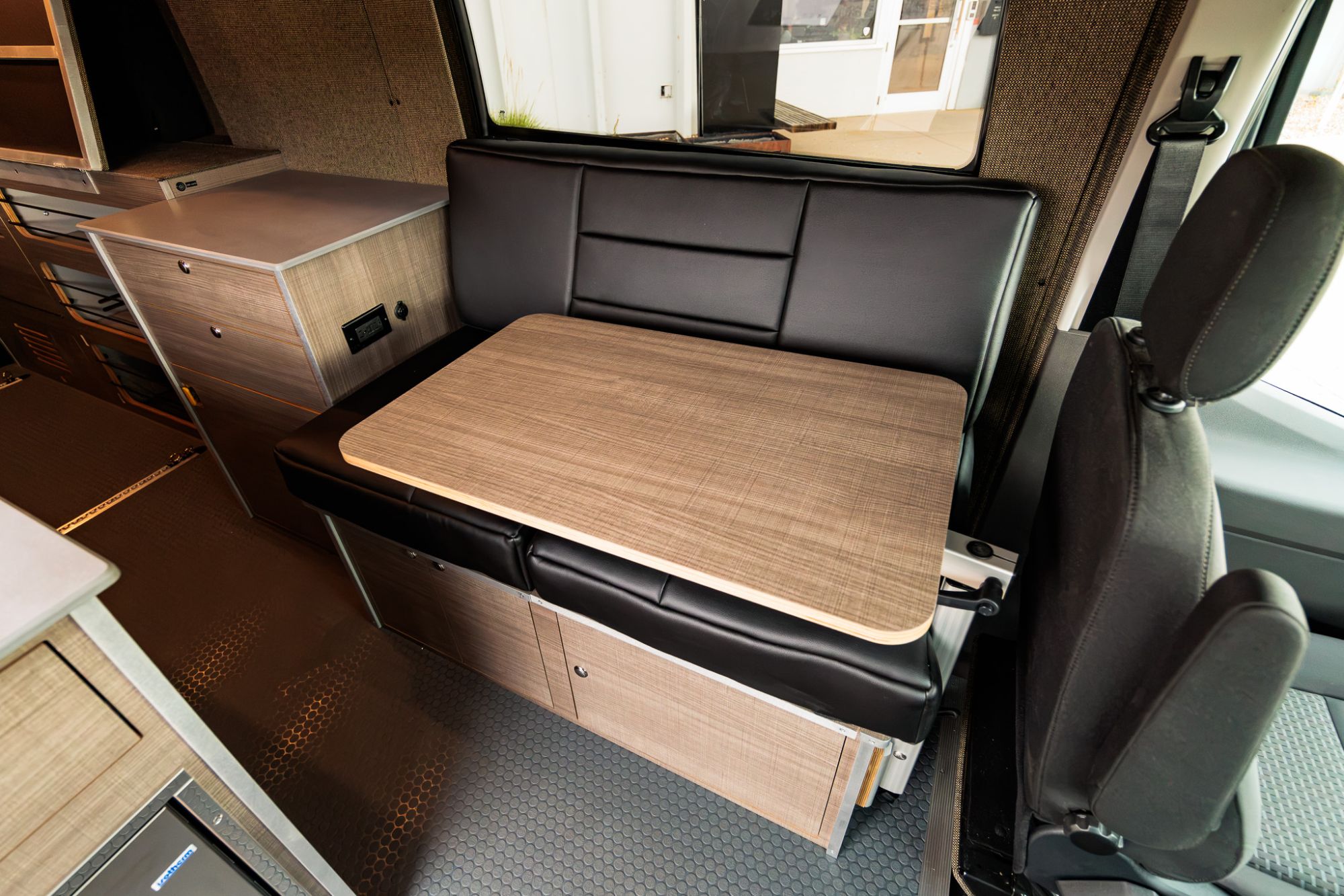 Metis 148 EL camper van — Ford Transit 148" EL, photo 47