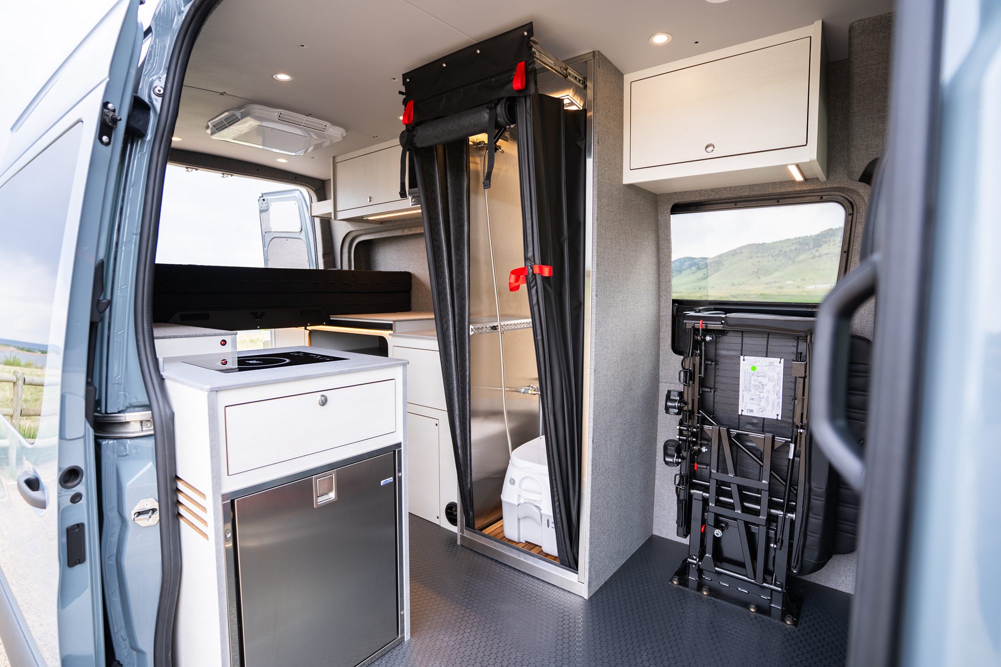 Ultra 144 camper van — Mercedes-Benz Sprinter 144", photo 16