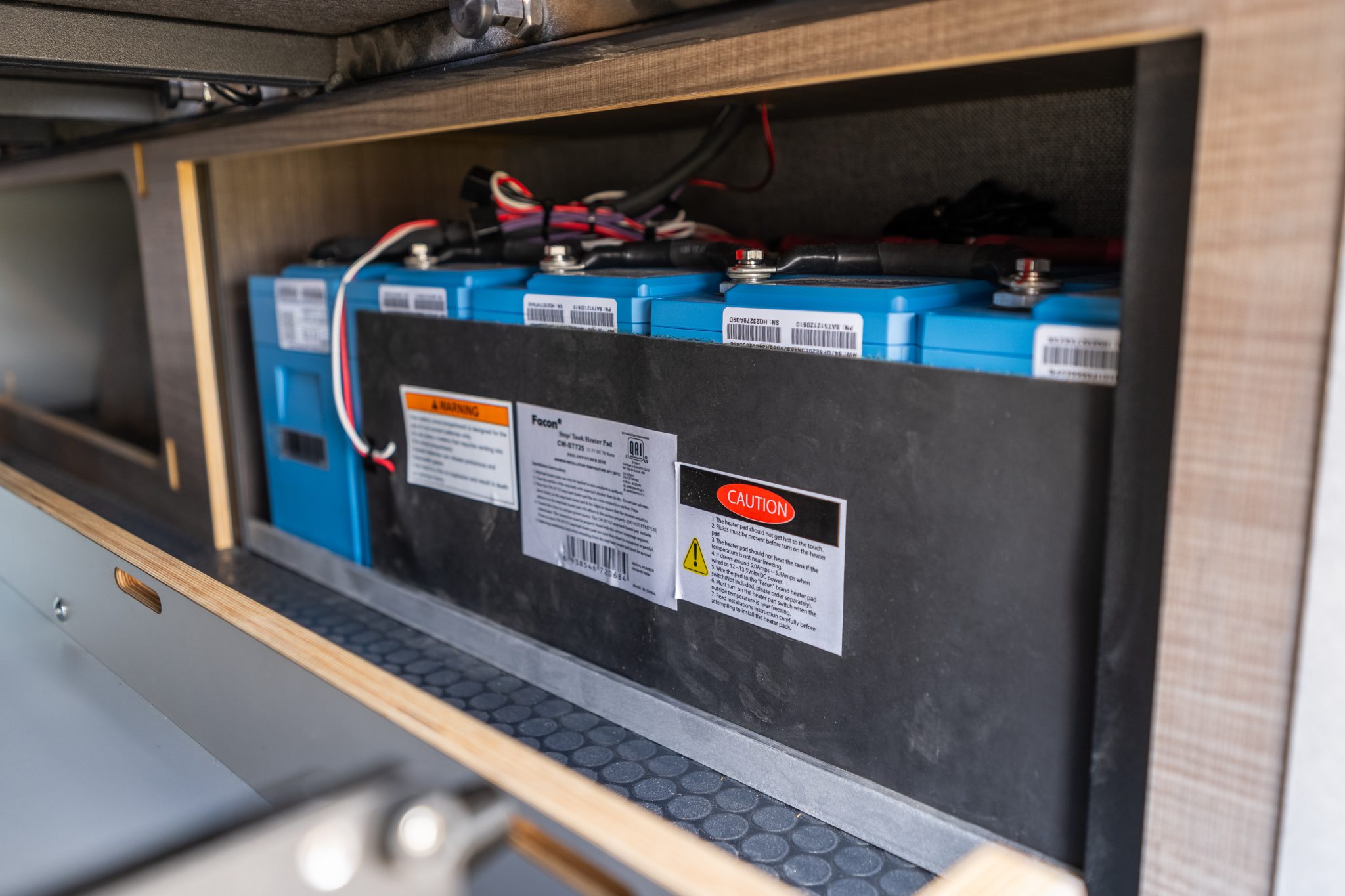 Camper van lithium battery bank