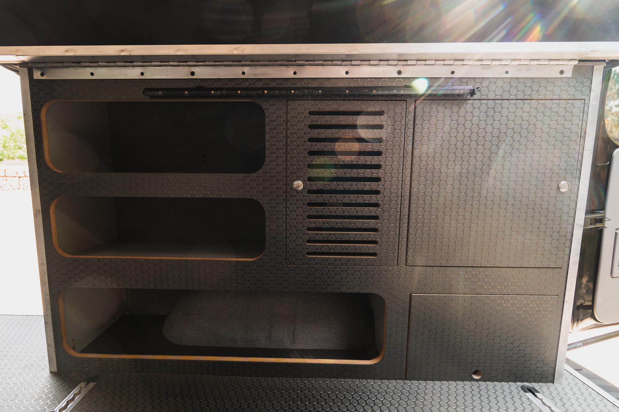 Garage storage cabinet