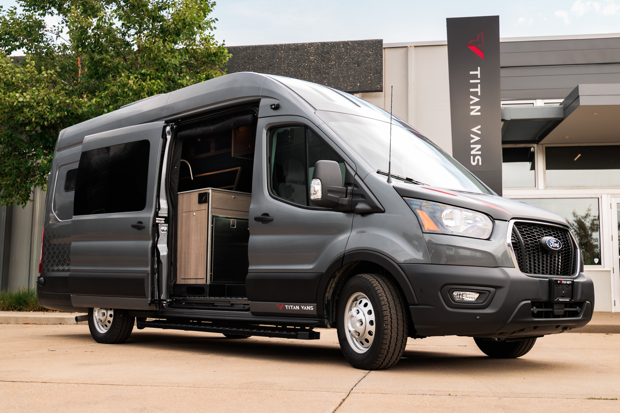 Titan Metis Ford Transit 148 EL